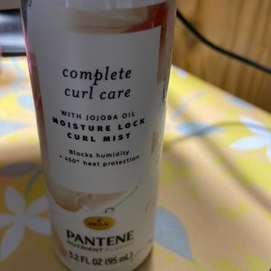 Complete Curl Care Moisture Lock Curl Mist by Pantene